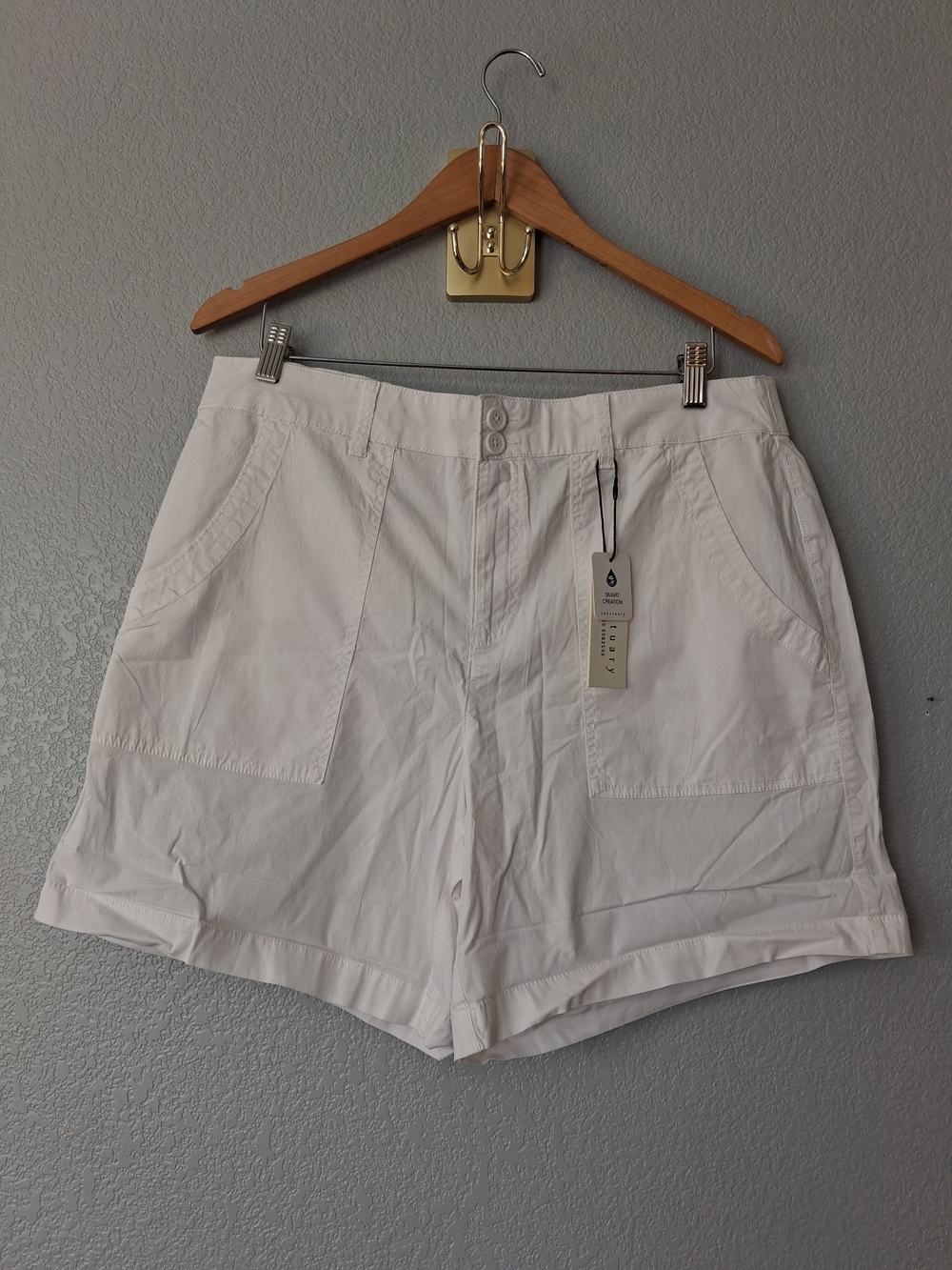 Sanctuary White Utility Bermuda Shorts with Front Patch Pockets
